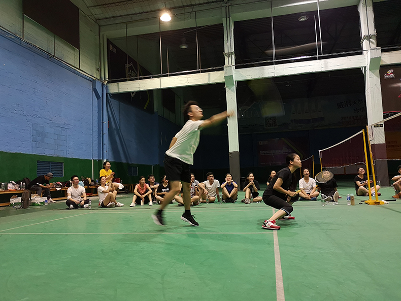 柏爾斯羽毛球比賽